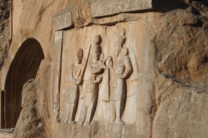 Side-on view of Tāq-e Bostān I